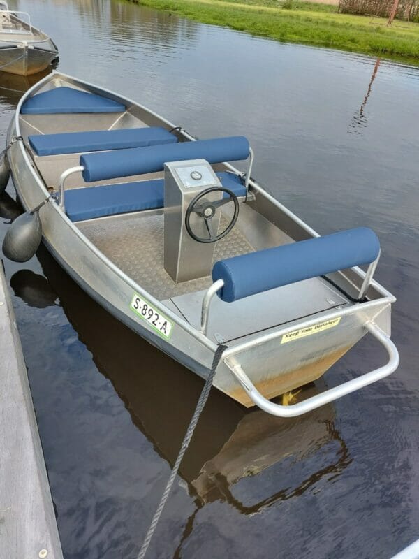 PHOTO-2023-04-26-17-58-00 5 persoons sloep huren Giethoorn